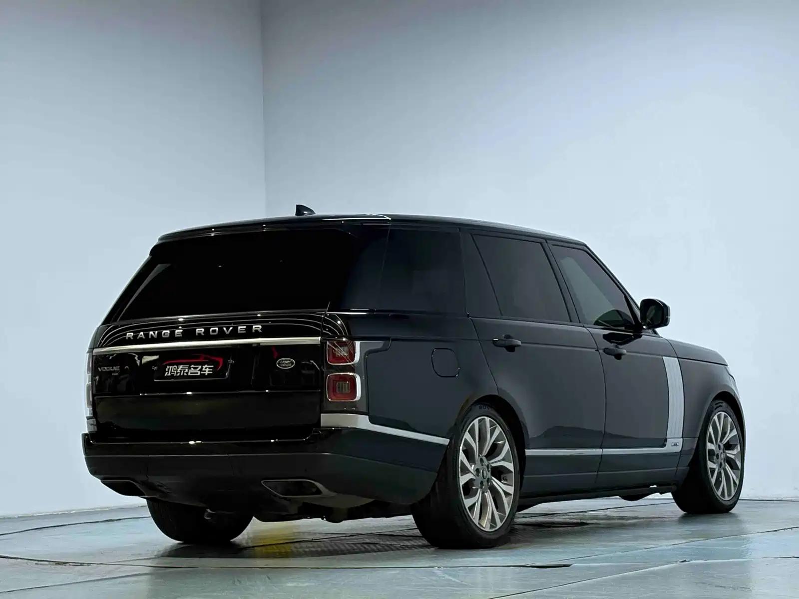 Фото 19 - Land Rover Range Rover