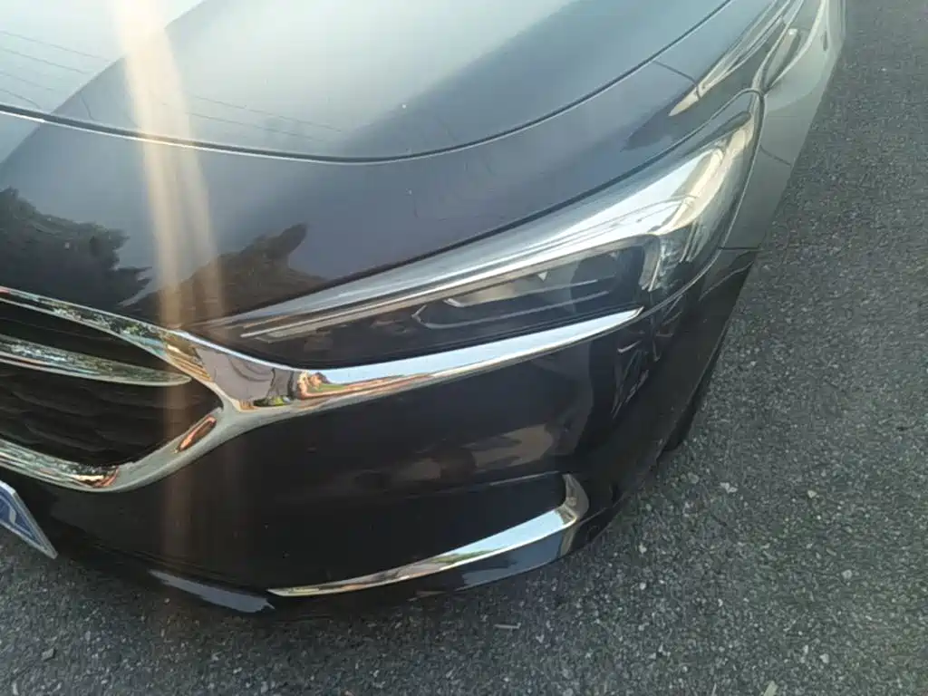 Photo 24 - Buick LaCrosse