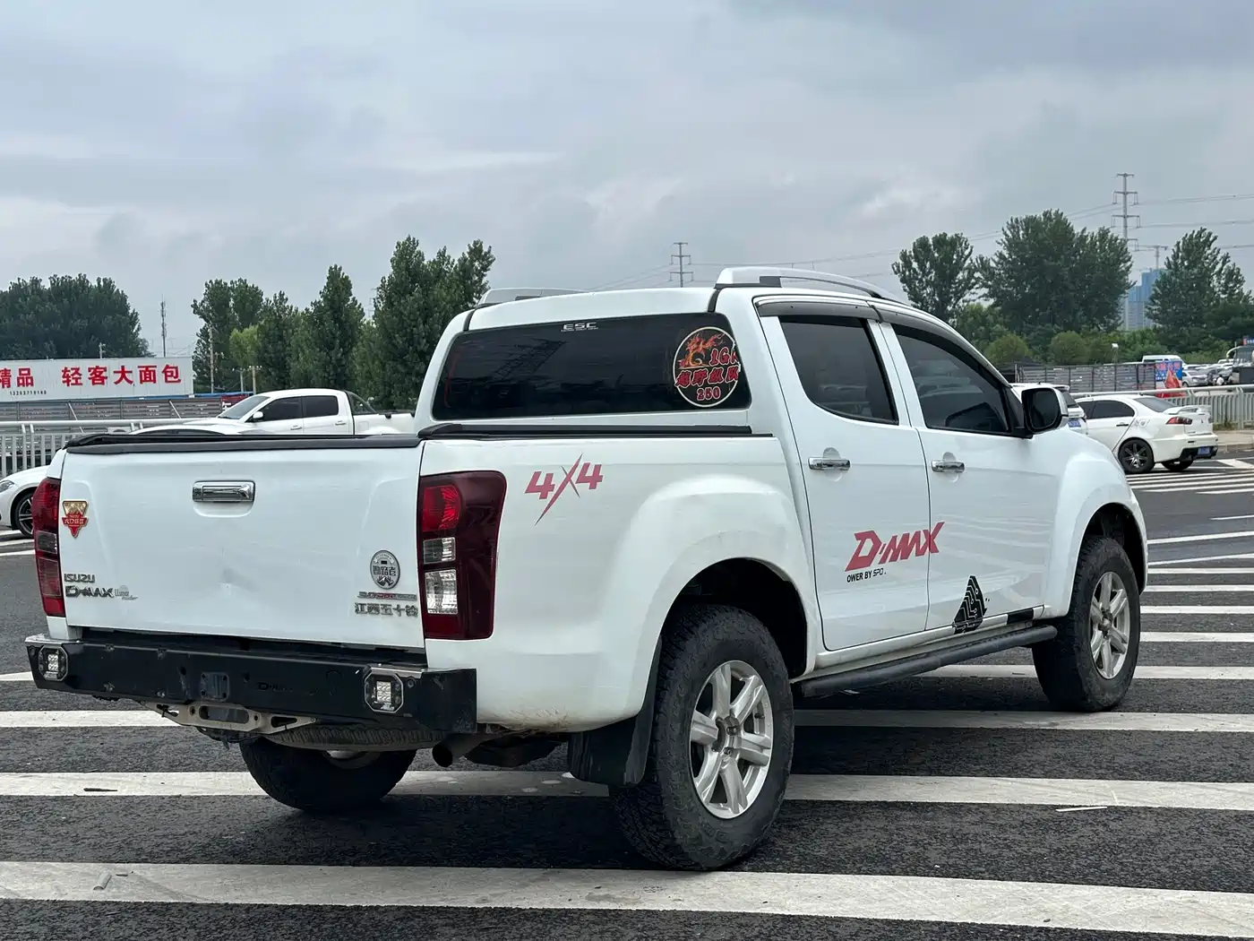 Isuzu D-MAX 2018 2018 3.0T 4WD Automatic Ultra Luxury 4JJ1-TC HI