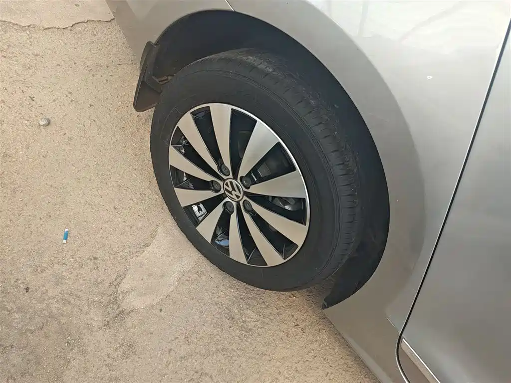 Volkswagen Sagitar 2018 1.6L Automatic Comfort фото 24