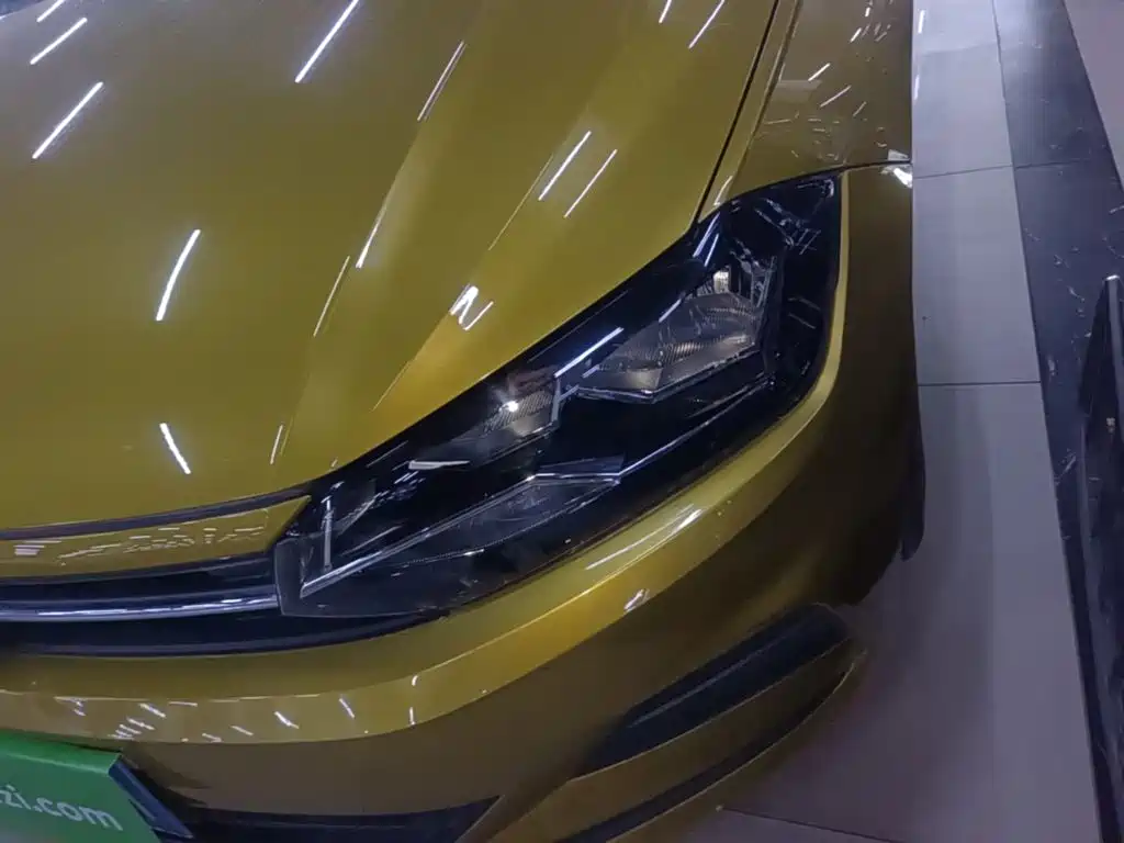 Фото 24 - Volkswagen Polo