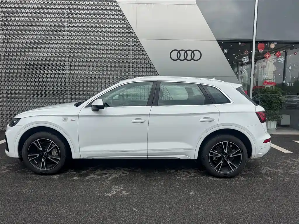 Audi Q5L 2023 40T Fashion Dynamic фото 3