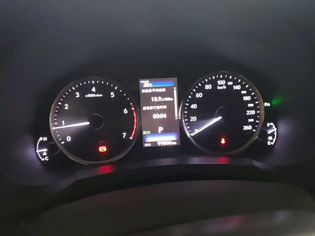 Lexus IS 2018 2017 300 Leading Edition