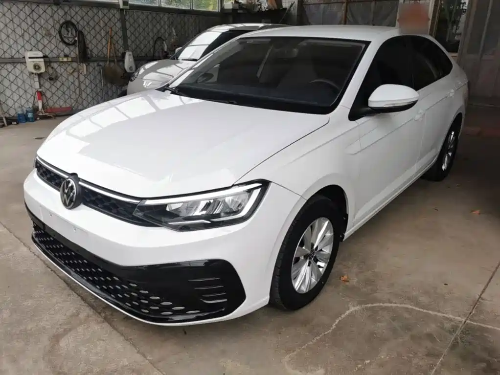 صورة 1 - Volkswagen Lavida