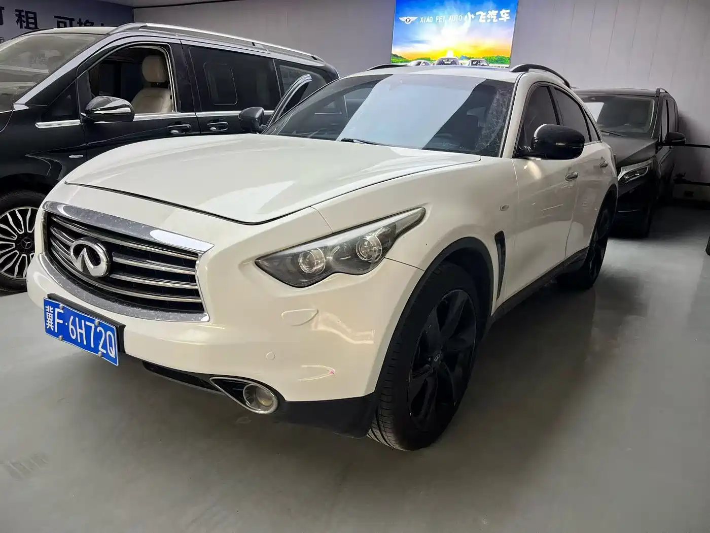 Infiniti QX70 2016 2015 Model 3.7L Shadow Edition