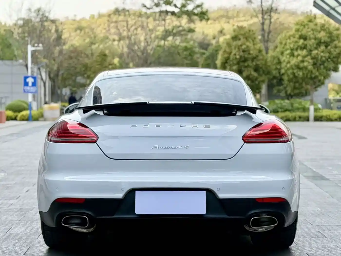 Porsche Panamera 2014 Panamera 4 3.0T фото 8