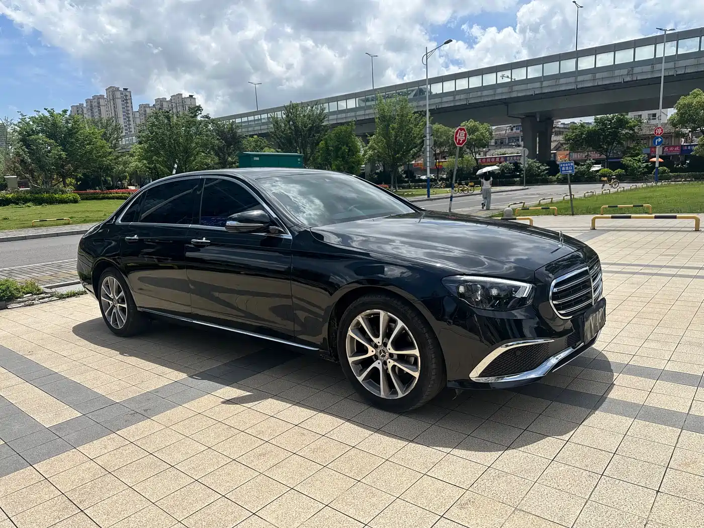 Mercedes-Benz E-Class 2016 E 200 L фото 2