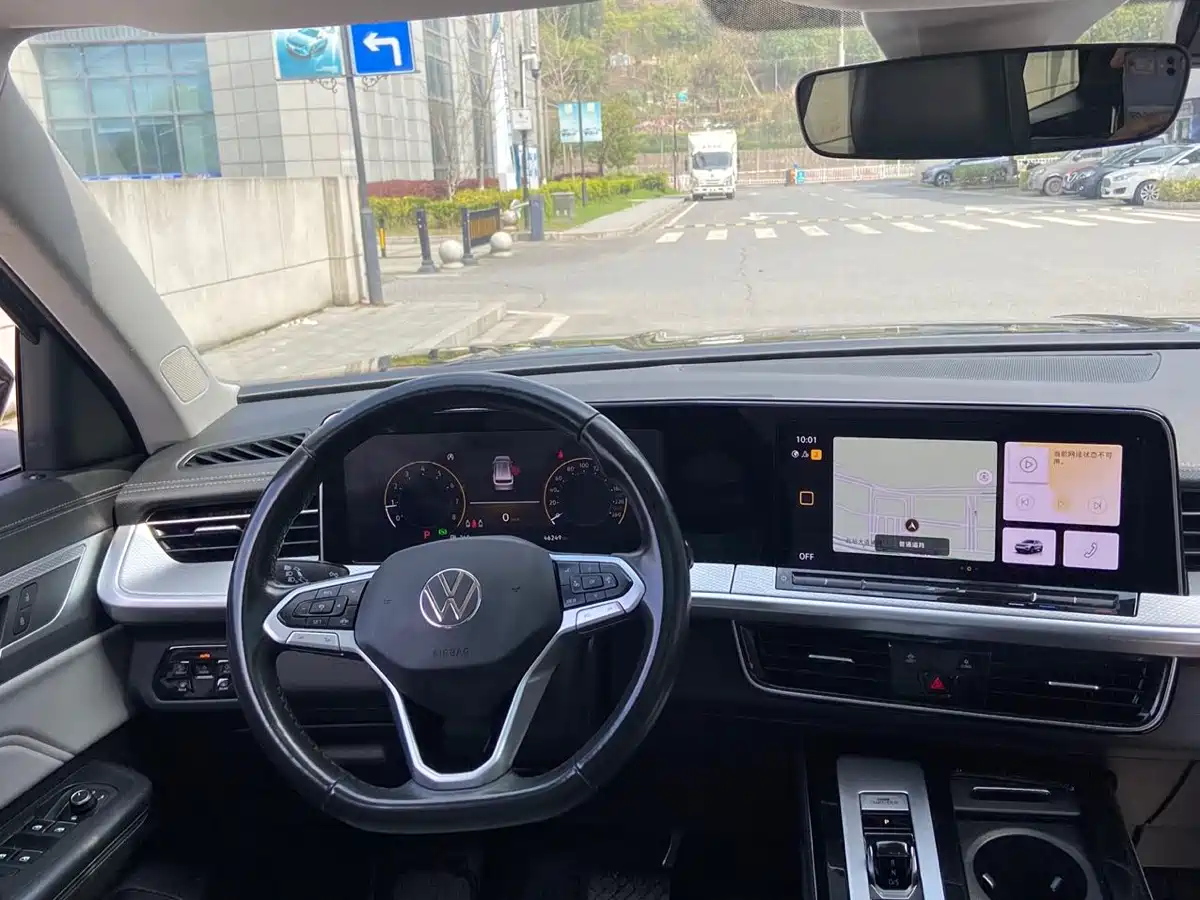 Volkswagen Talagon 2023 330TSI Luxury Touring Edition фото 13