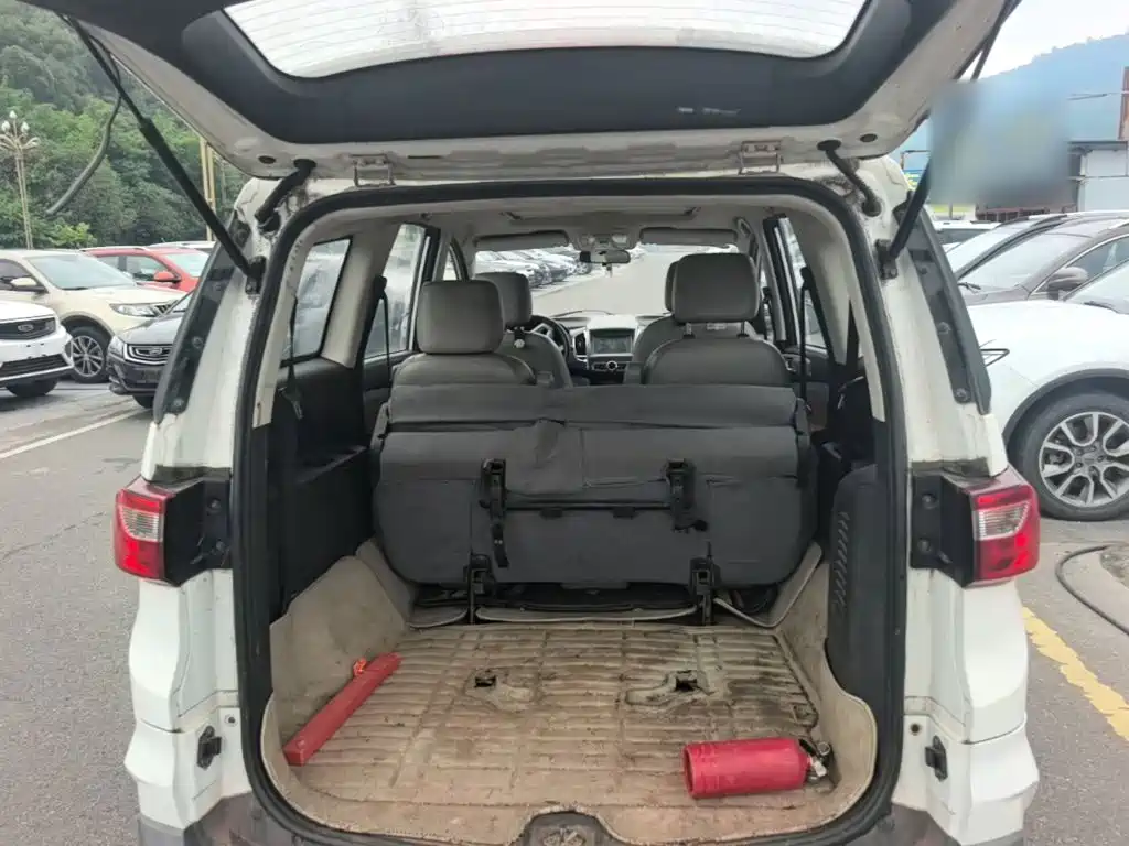 Фото 19 - BAIC Huansu H3