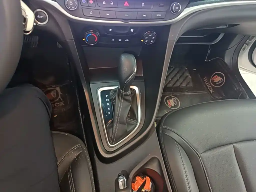 Фото 14 - Buick Excelle