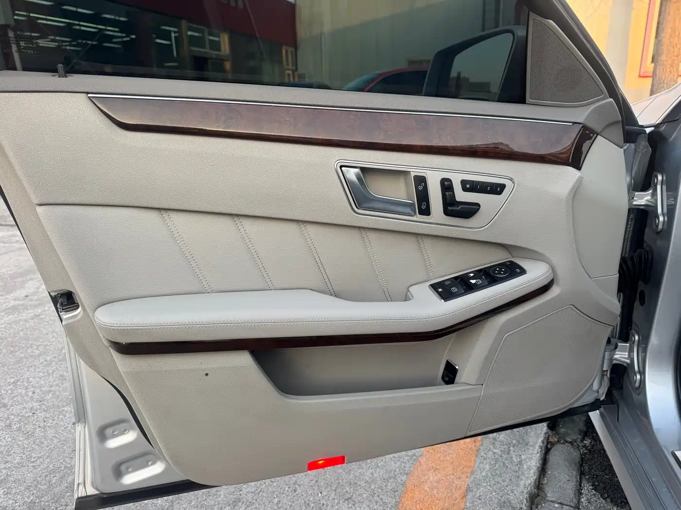 Mercedes-Benz E-Class 2013 Model E 260 L CGI Elegance фото 17