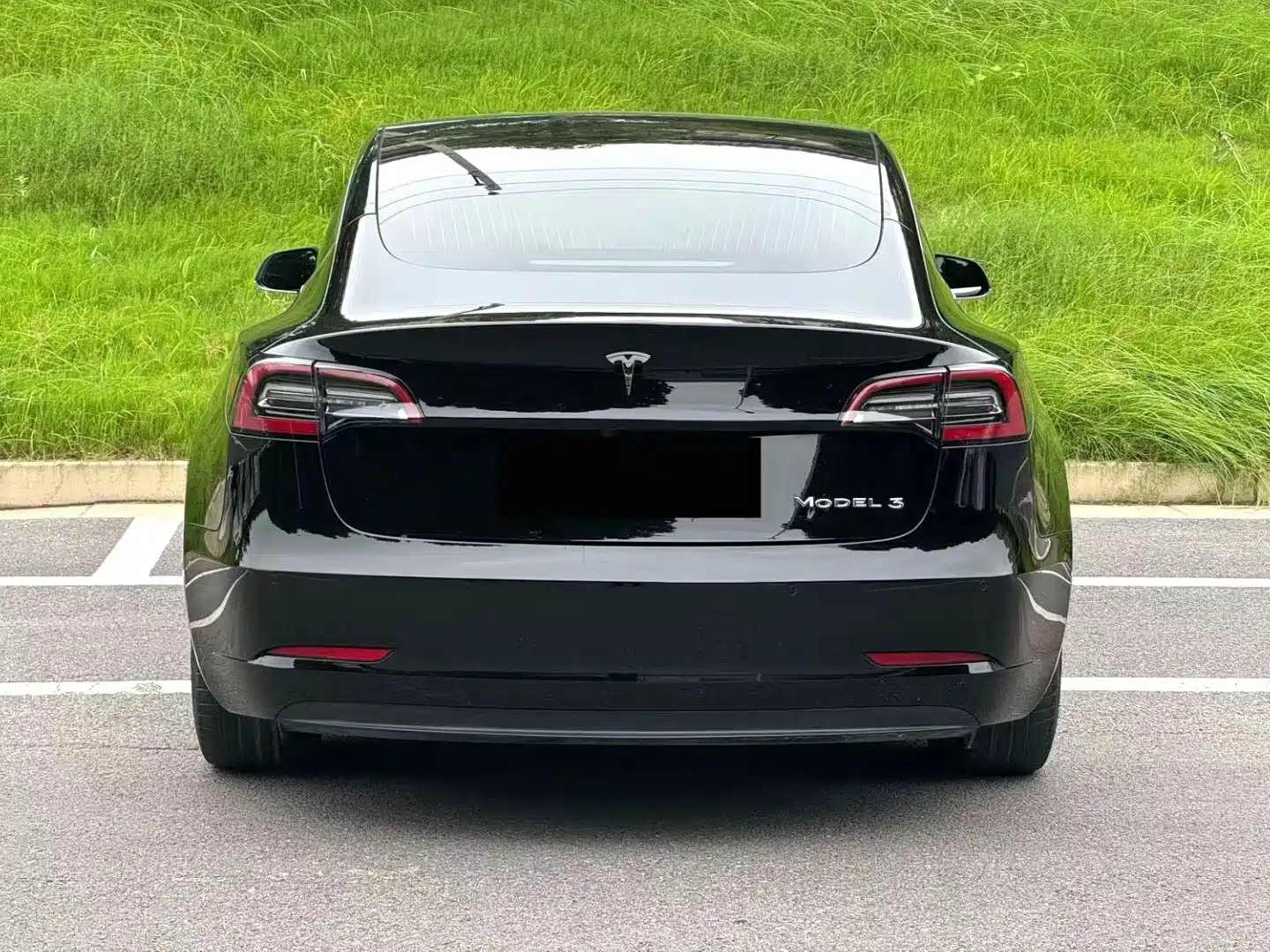 Фото 8 - Tesla Model 3