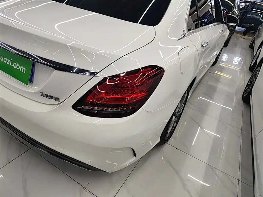MERCEDES-BENZ CLASS C