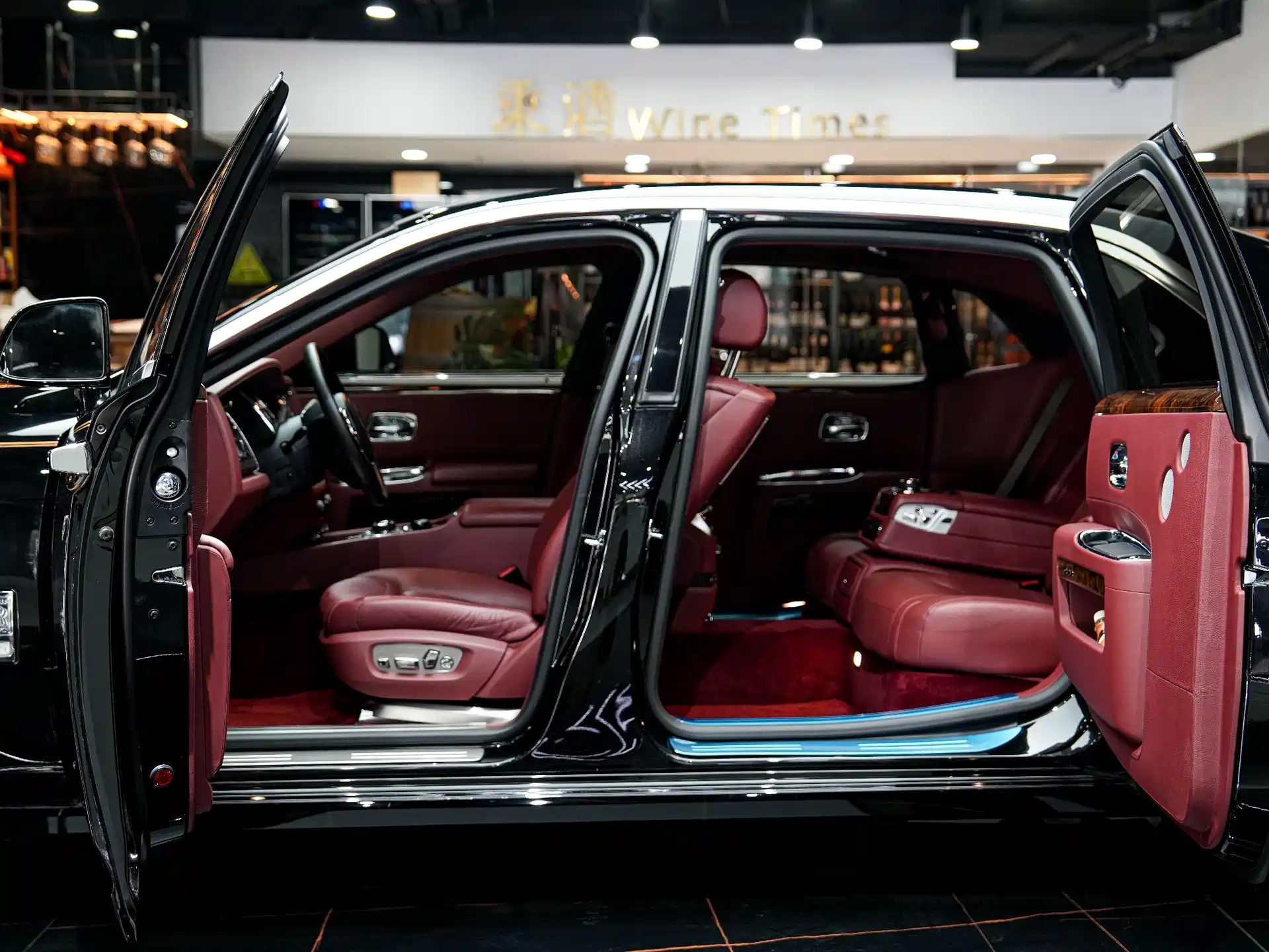 Фото 24 - Rolls-Royce Ghost