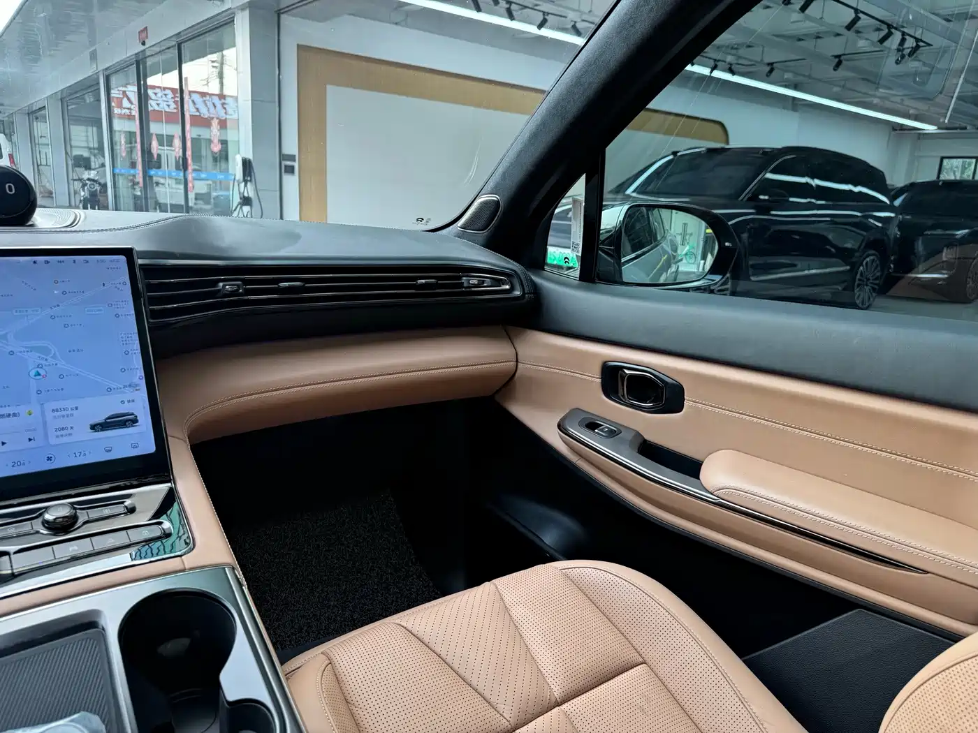 NIO ES8 2021 2020 Model 580KM Signature Edition 6-Seater