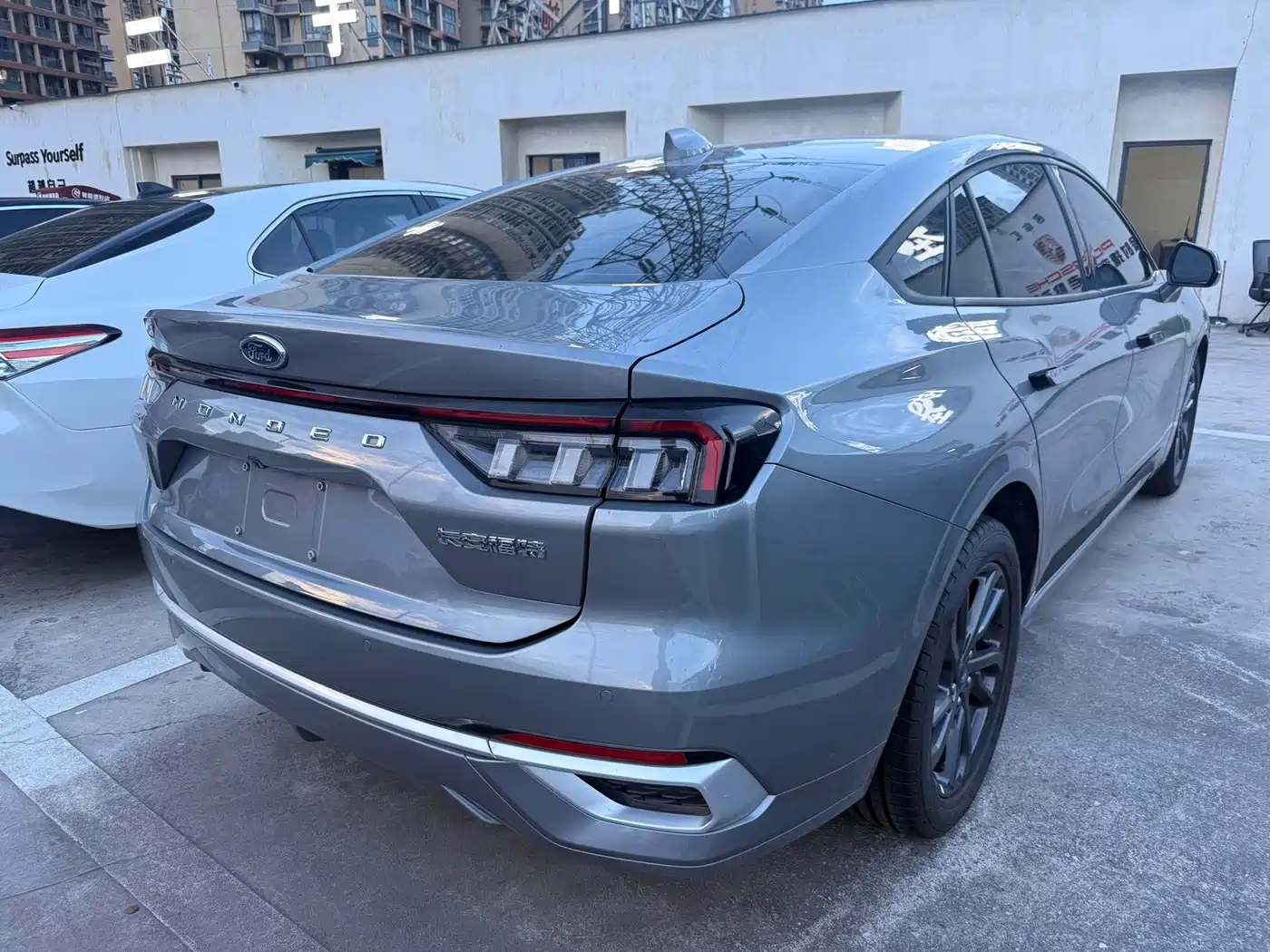 Ford Mondeo 2025 2025 1.5T EcoBoost Luxury