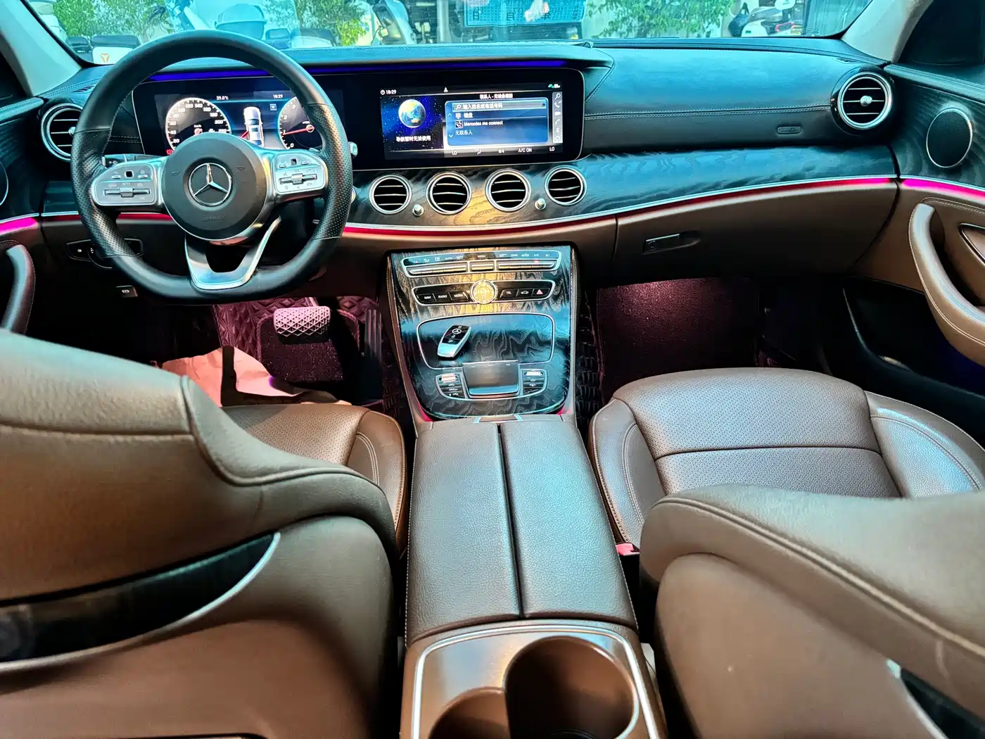 Фото 11 - Mercedes-Benz E-Class