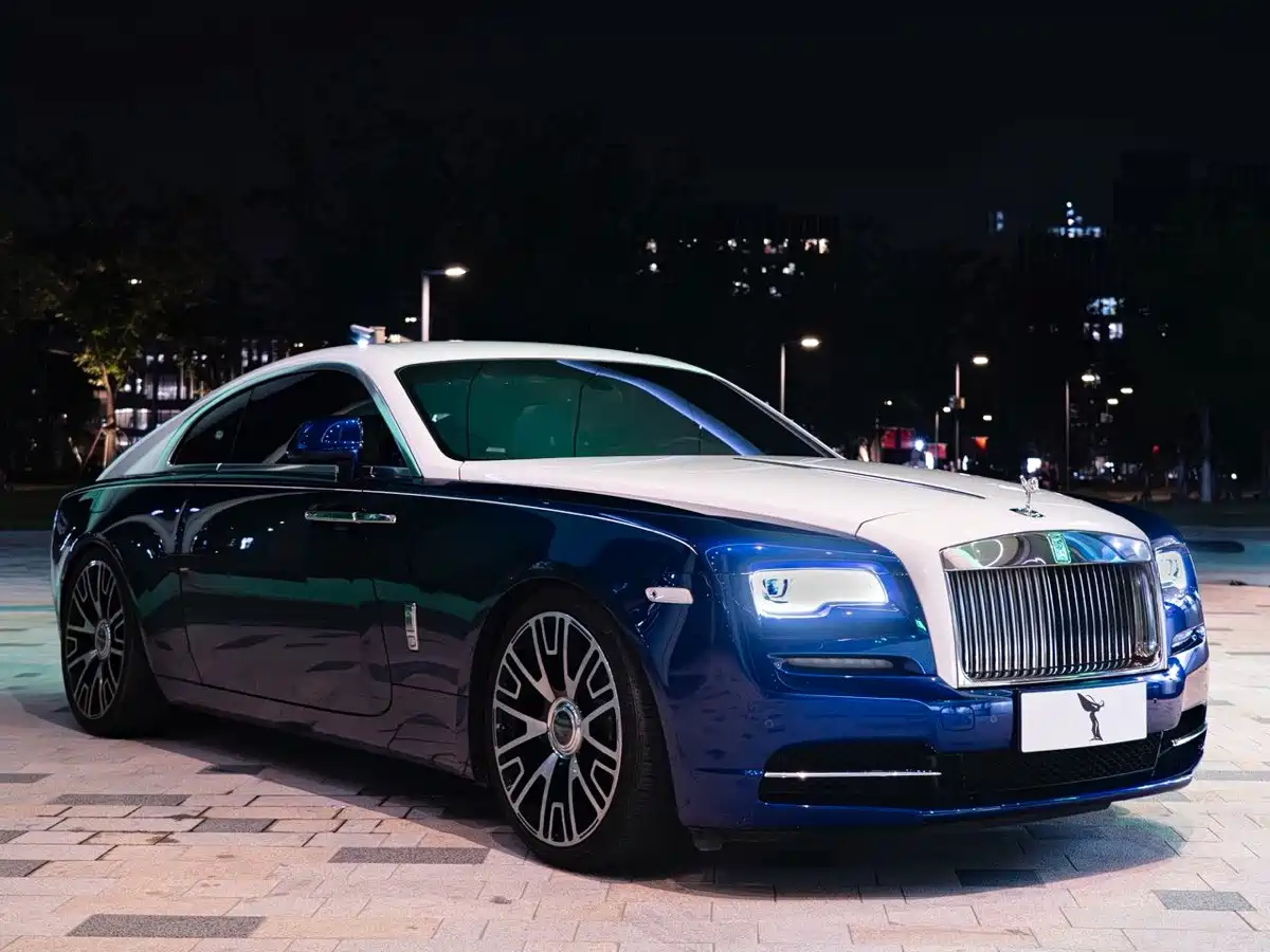 Фото 4 - Rolls-Royce Wraith