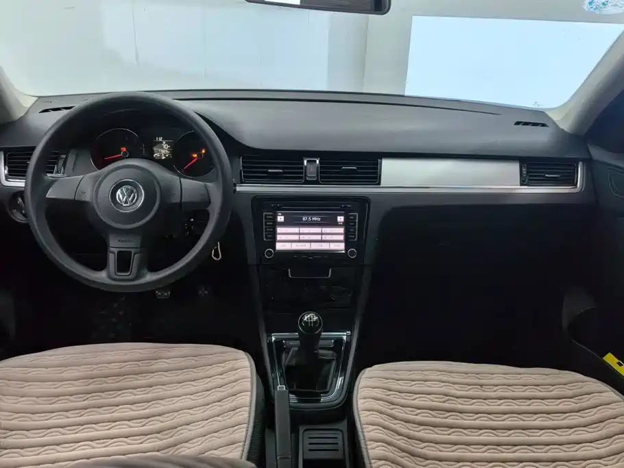 Volkswagen Bora 2014 2013 1.6L Manual Fashion Model