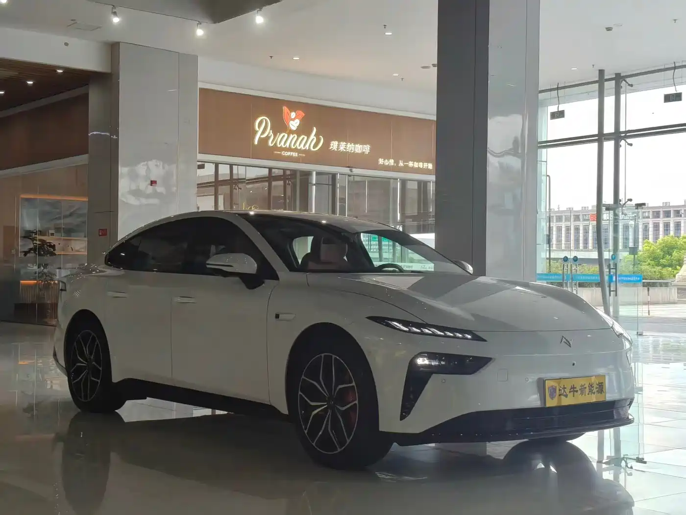 Фото 3 - Dongfeng Yipai eπ007