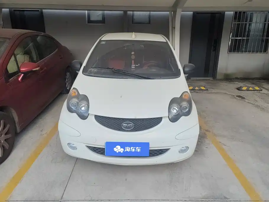Фото 2 - BYD F0