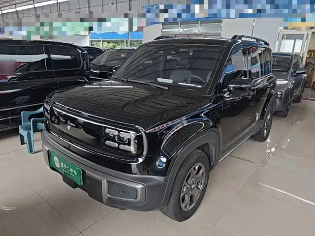 Baojun Baojun Yueye Plus 2024 Smart Premium 4-Seater