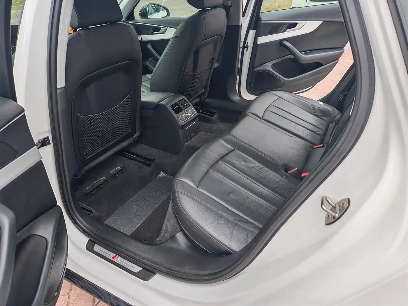 Audi A4L 2019 45 TFSI quattro Personality Sport (China V) фото 6