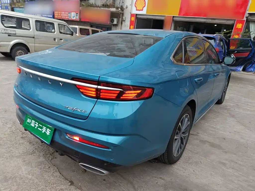 Фото 7 - Geely Preface