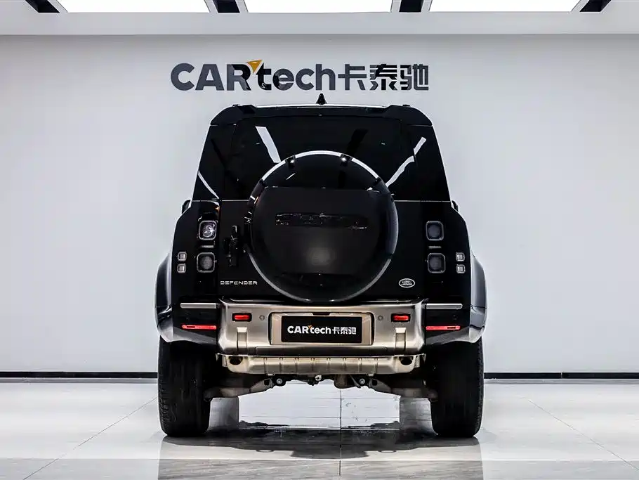 Land Rover Defender 2024 110 3.0T P400 X фото 4