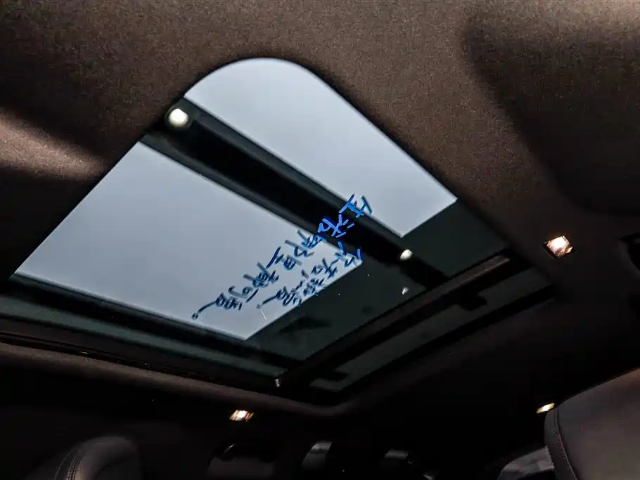 Land Rover Defender 2024 110 3.0T P400 X фото 21