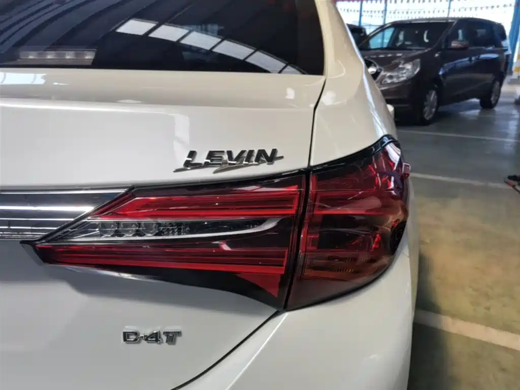 Toyota Levin 2017 Facelift 185T CVT Elite Edition China VI фото 8