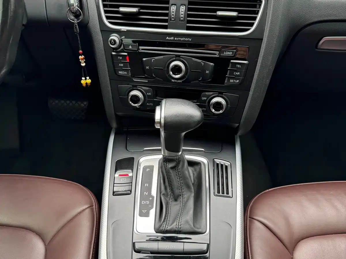 Audi A4L 2016 35 TFSI Automatic Standard фото 19