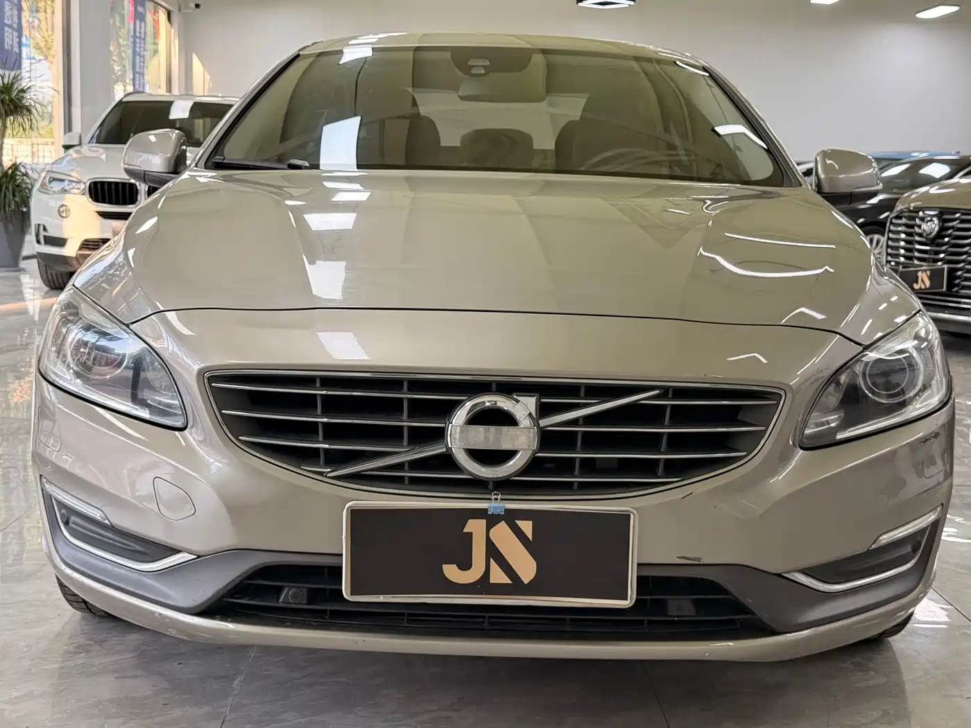 Фото 3 - Volvo S60