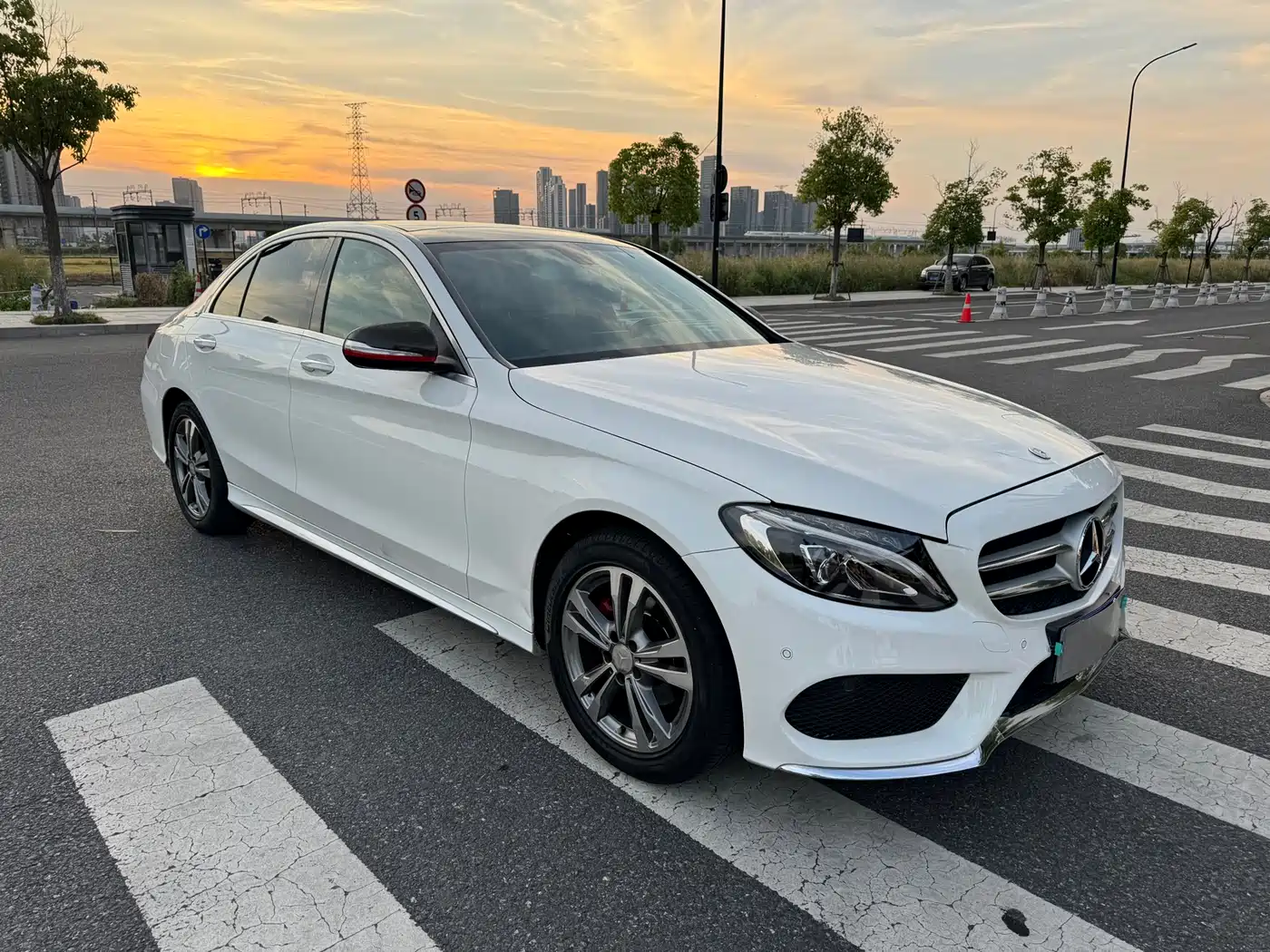 Mercedes-Benz C-Class 2015 Facelift C 200 L Sport фото 5