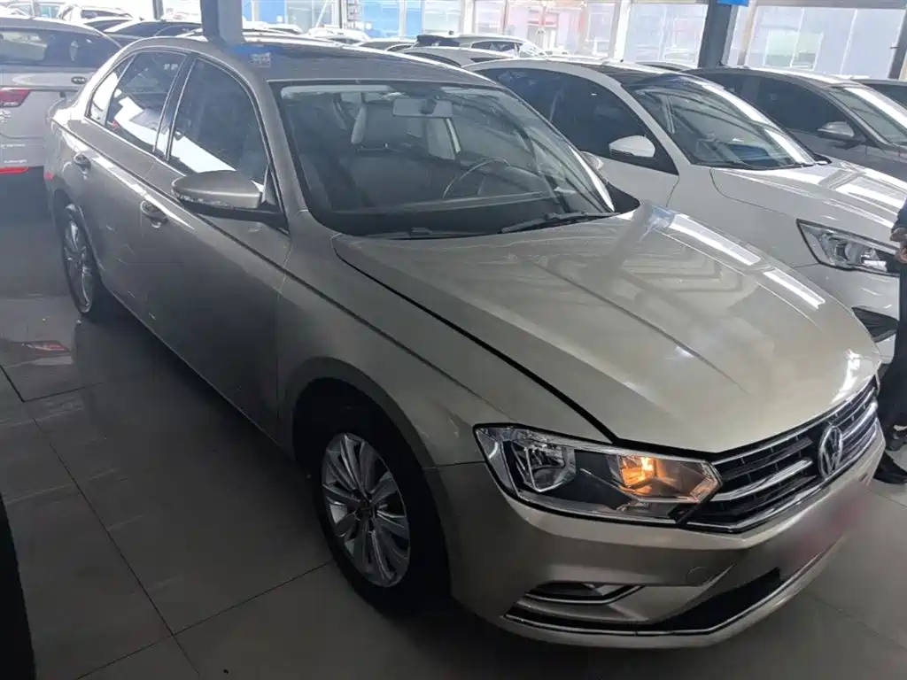 Volkswagen Bora 2017 1.6L Automatic Comfort фото 4