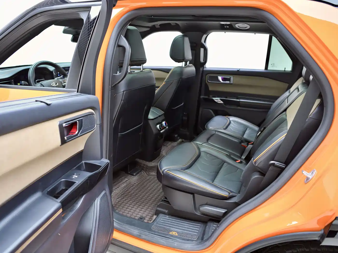 FORD EXPLORER