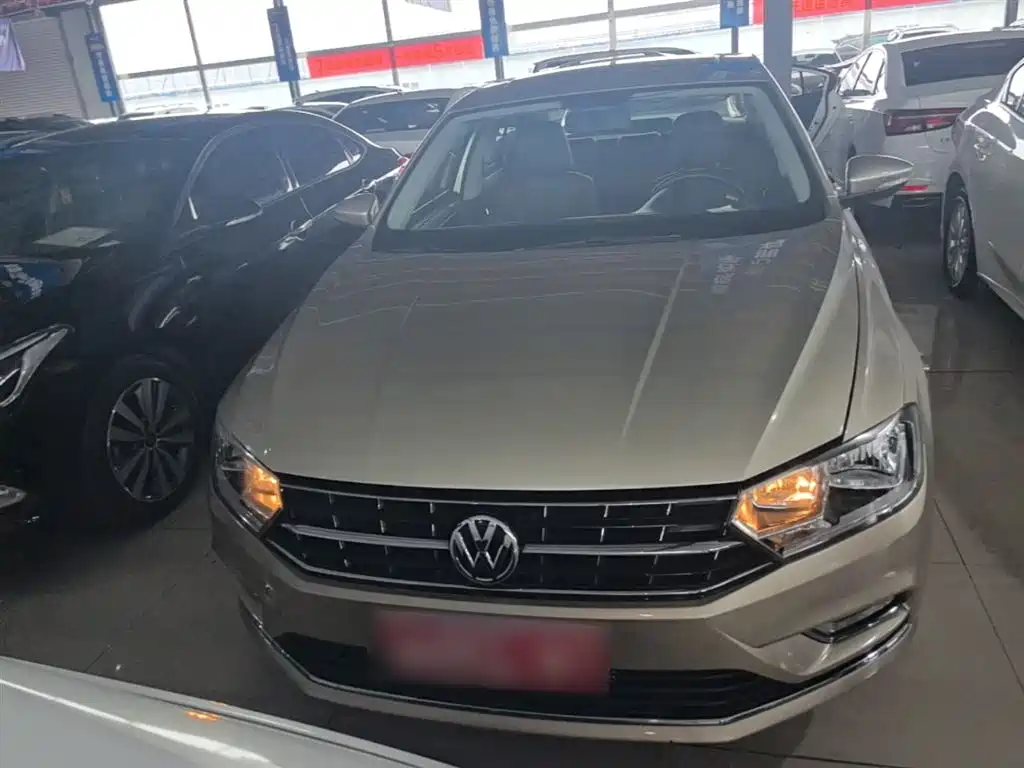Volkswagen Bora 2017 1.6L Automatic Comfort фото 3