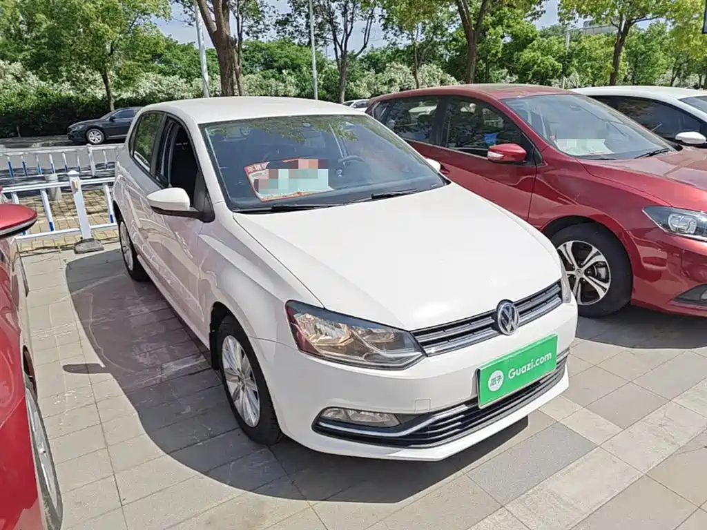 Volkswagen Polo 2014 1.6L Automatic Comfort Edition фото 4