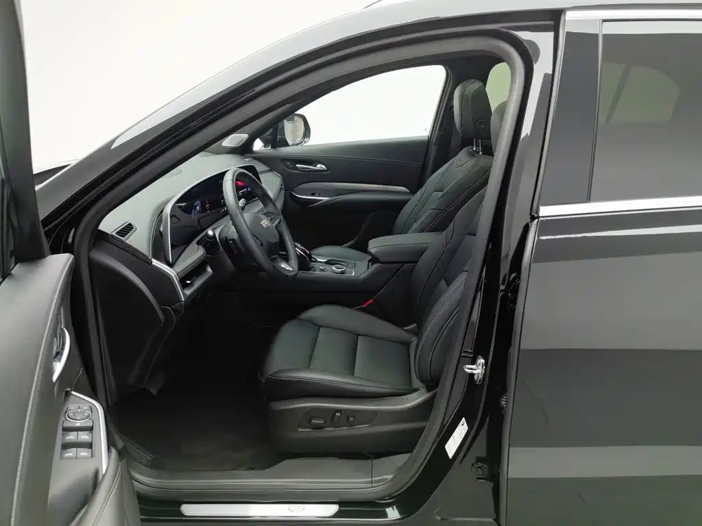 Cadillac XT4 2023 2024 28T 2WD Luxury