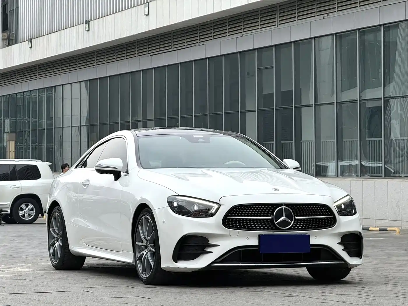 Mercedes-Benz E-Class (Import) 2021 E 300 Coupe фото 3