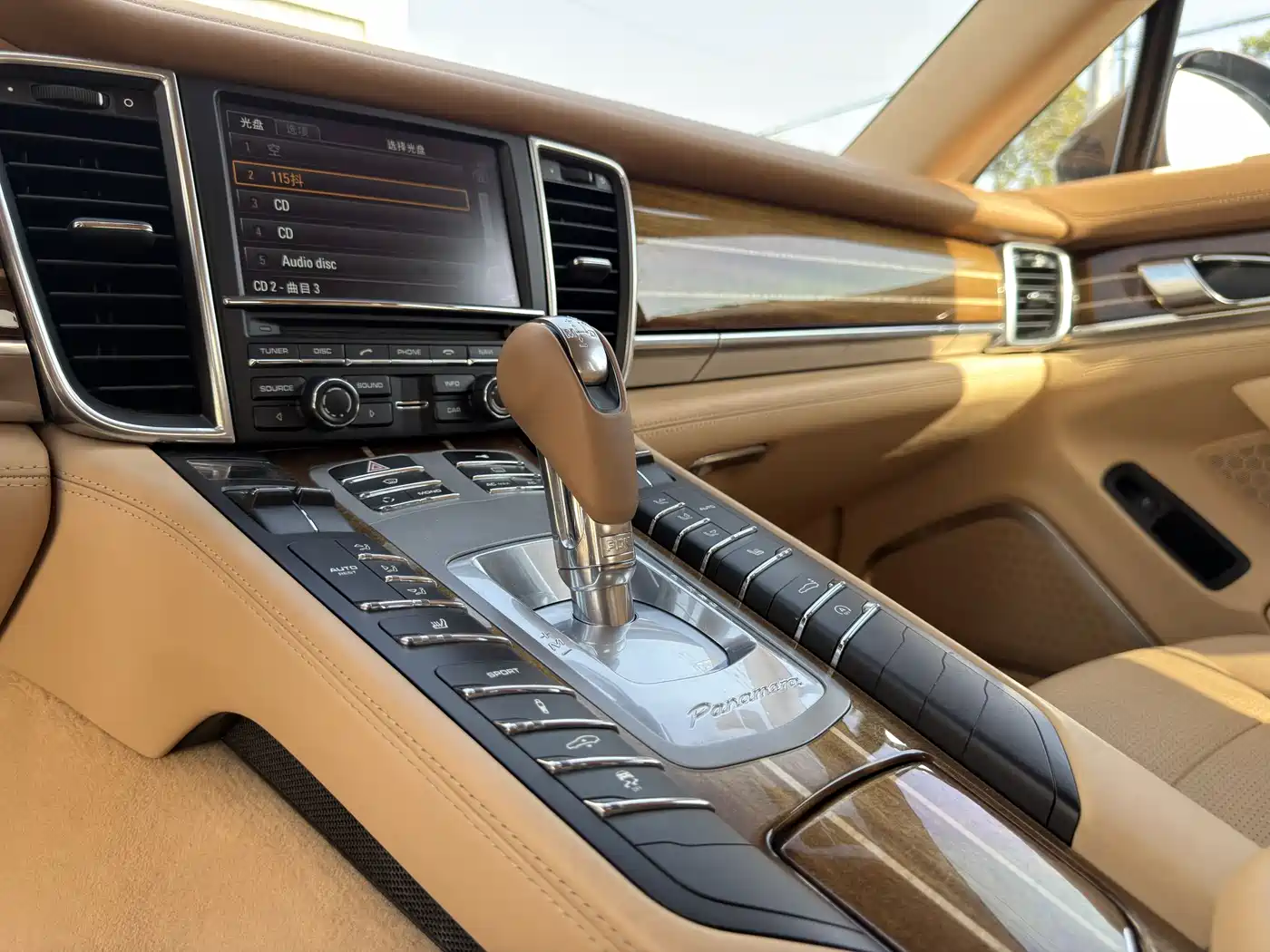 Porsche Panamera 2010 Panamera 4 3.6L фото 20