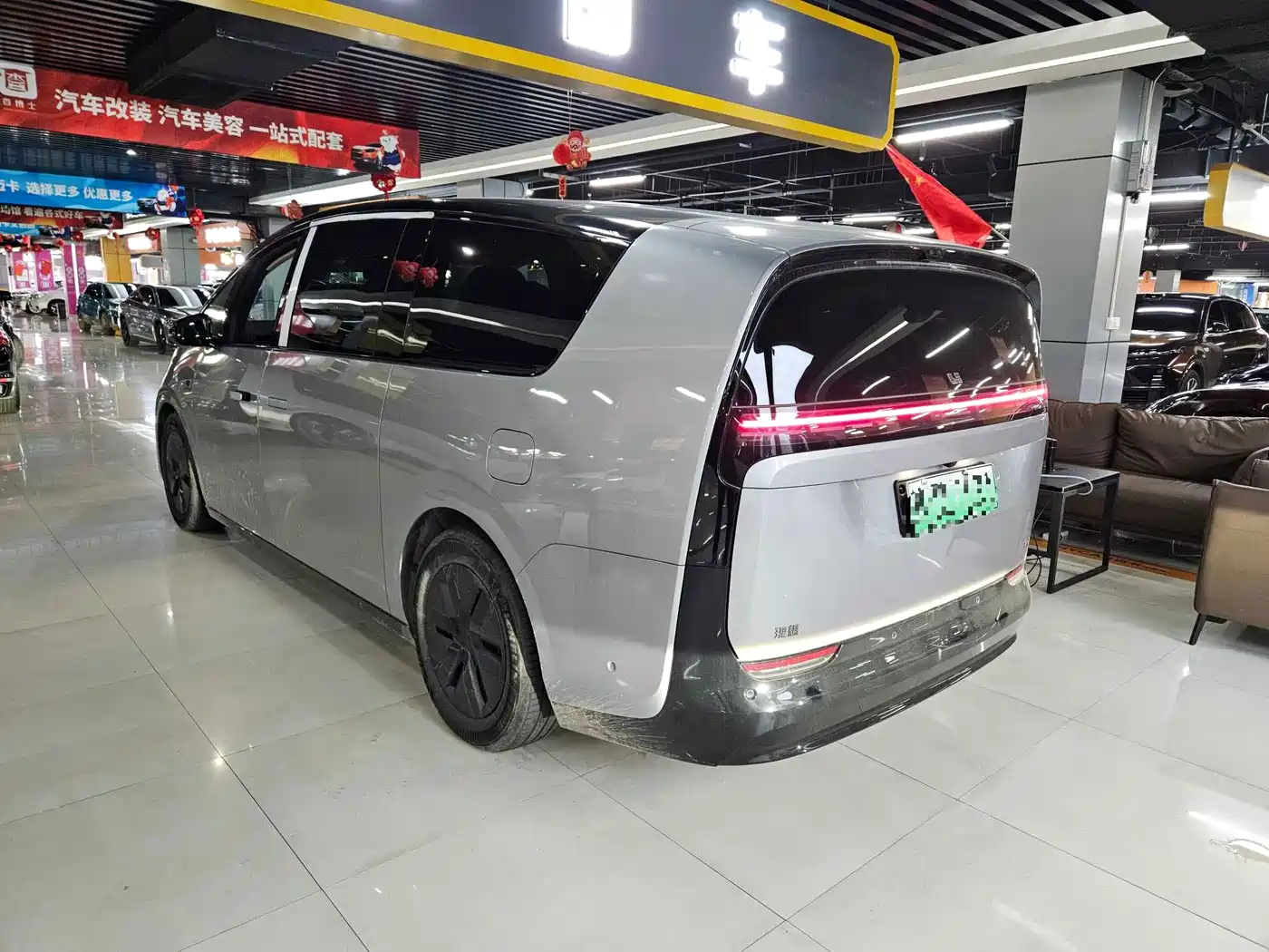 Li Auto MEGA 2024 2024 Ultra