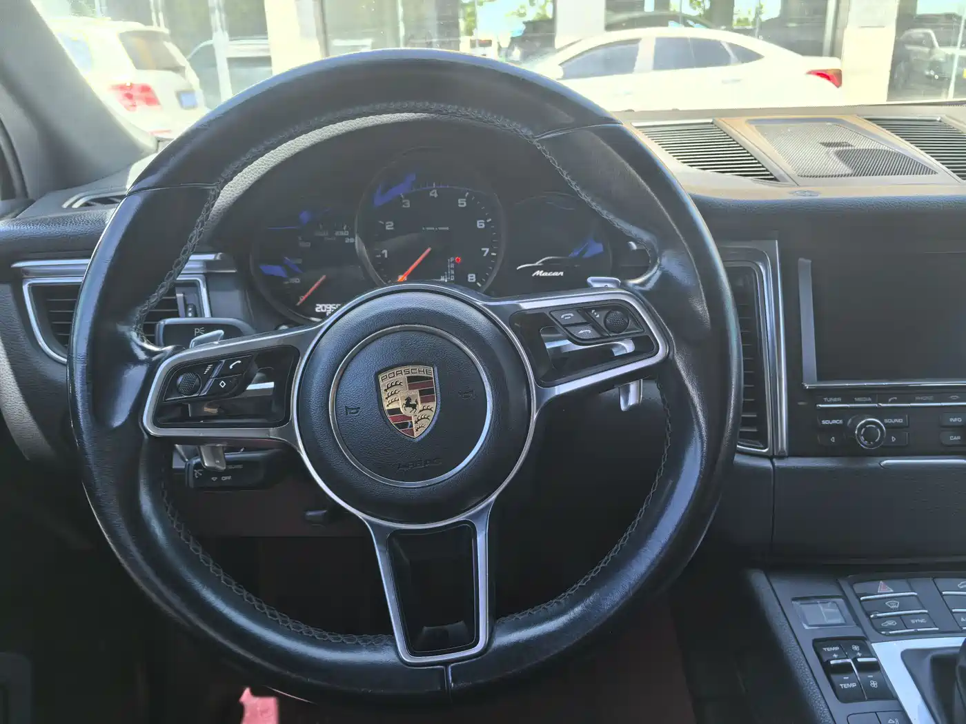 Porsche Macan 2016 Macan 2.0T фото 4