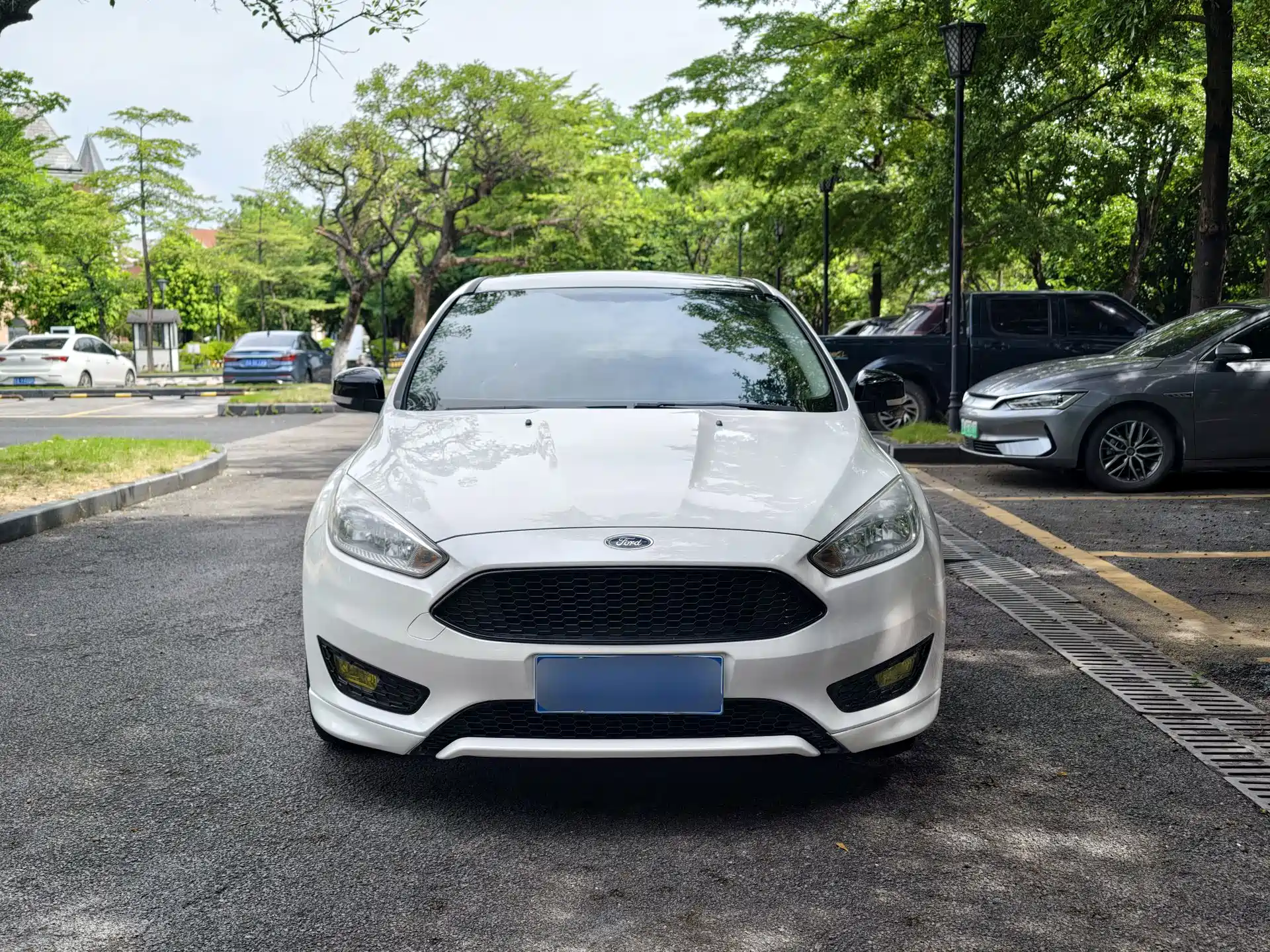 Фото 2 - Ford Focus