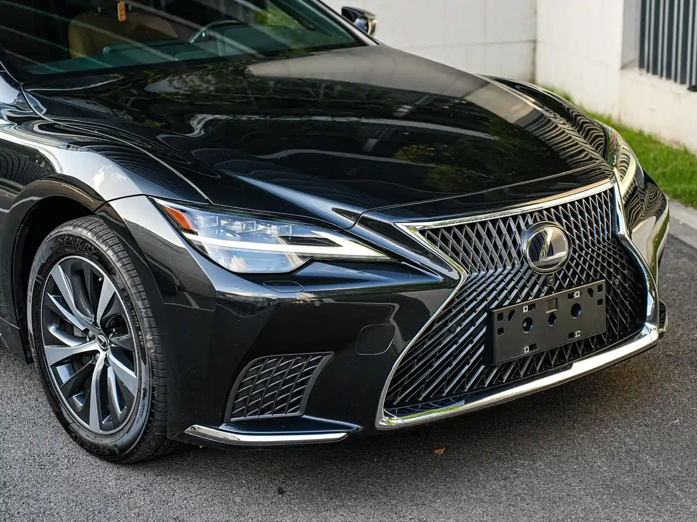 Lexus LS 2021 500h Excellence Edition фото 9