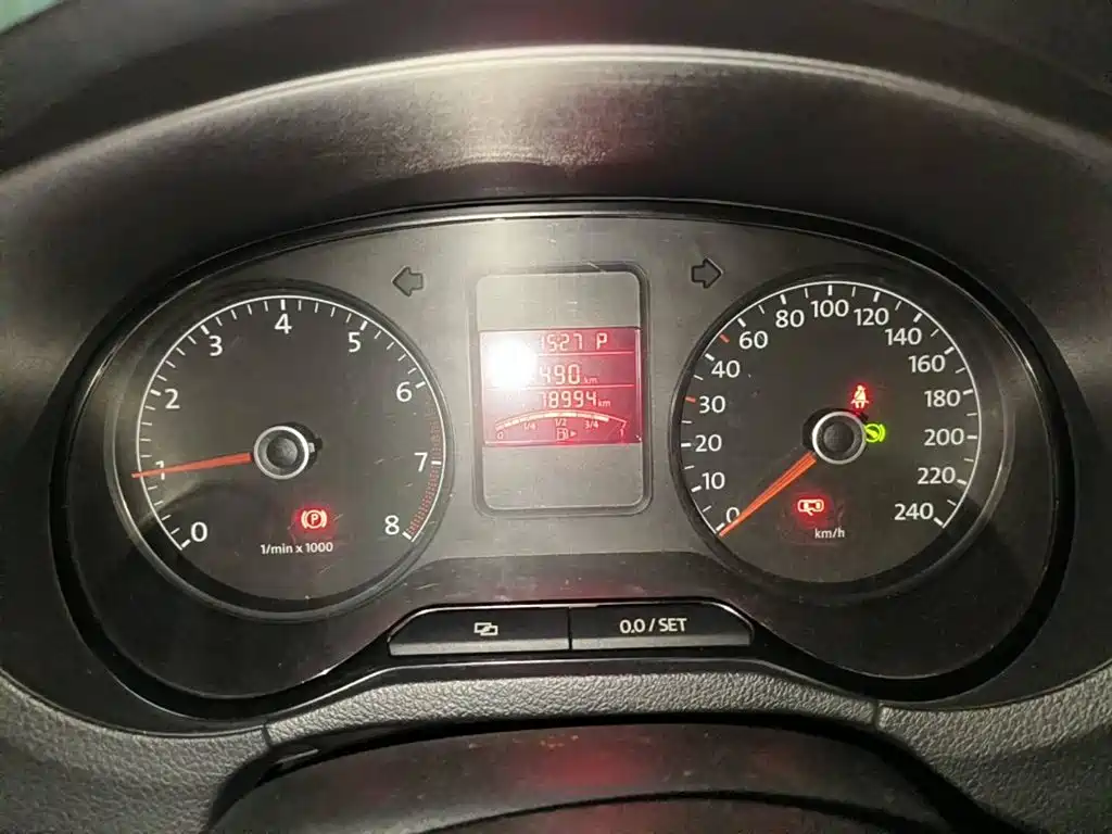 Фото 15 - Volkswagen Polo