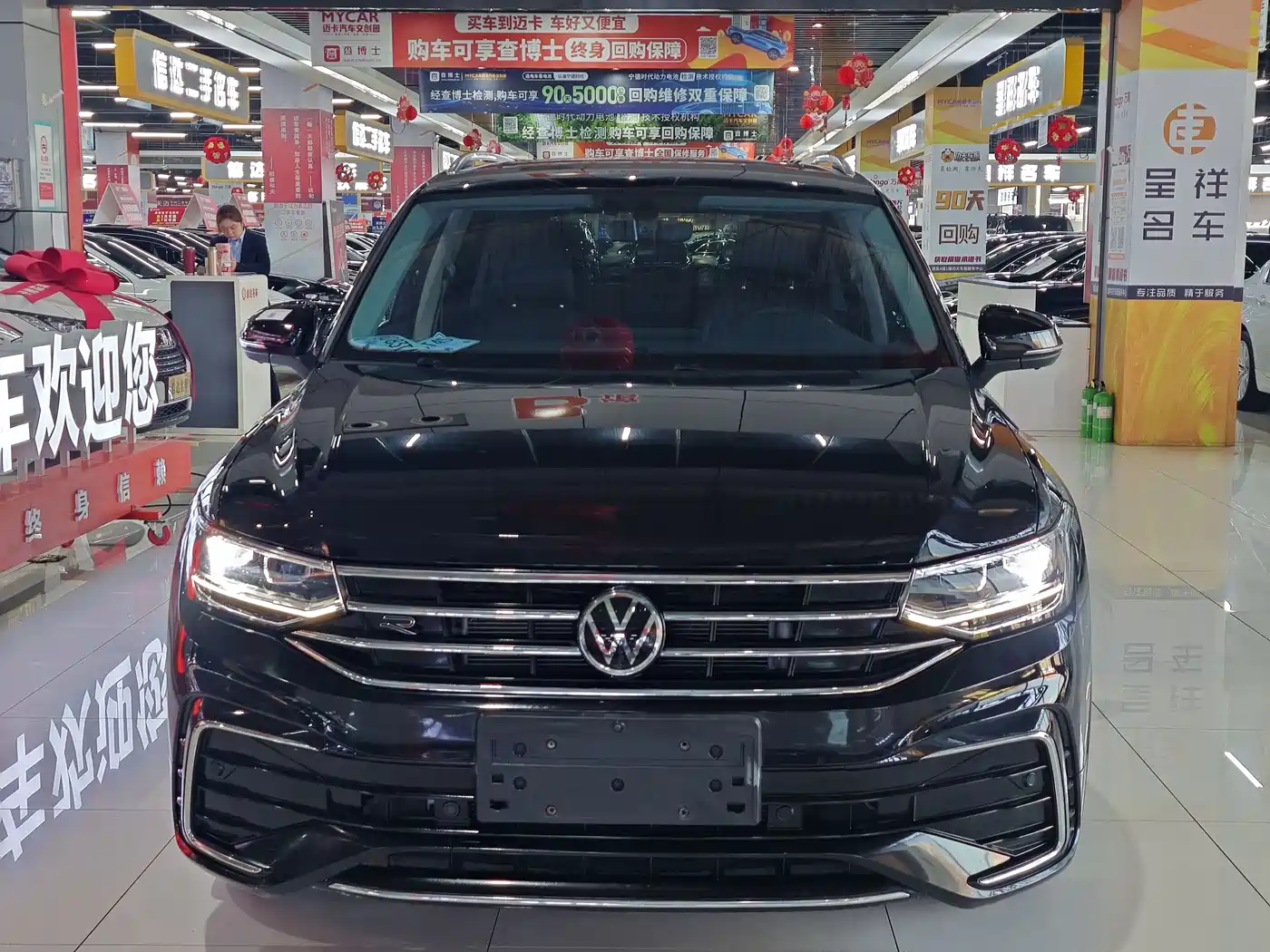 Volkswagen Tiguan L 2023 330TSI Auto 2WD R-Line Premium Edition фото 2