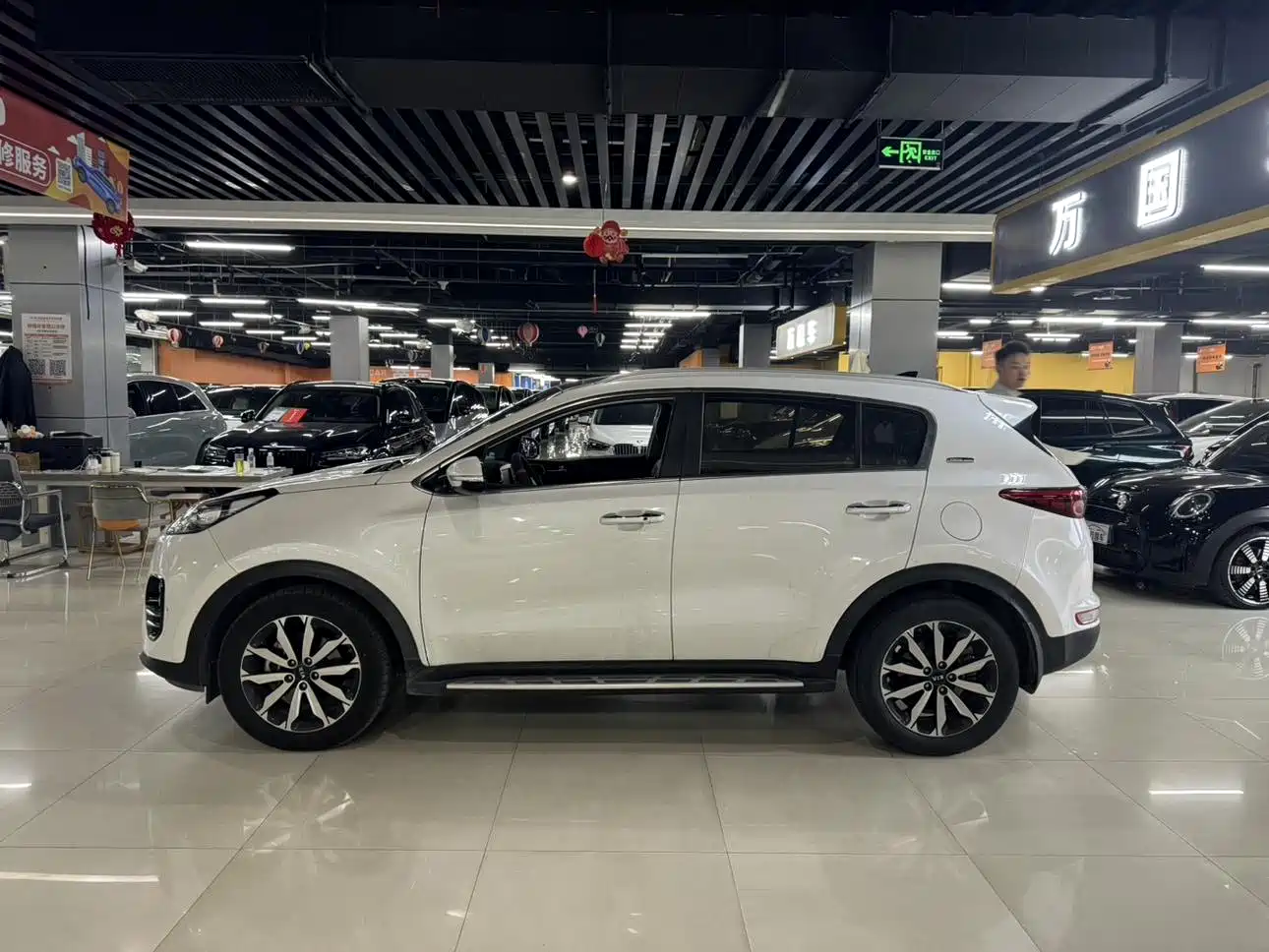 Kia KX5 2017 1.6T Automatic 2WD 15th Anniversary Special DLX фото 2