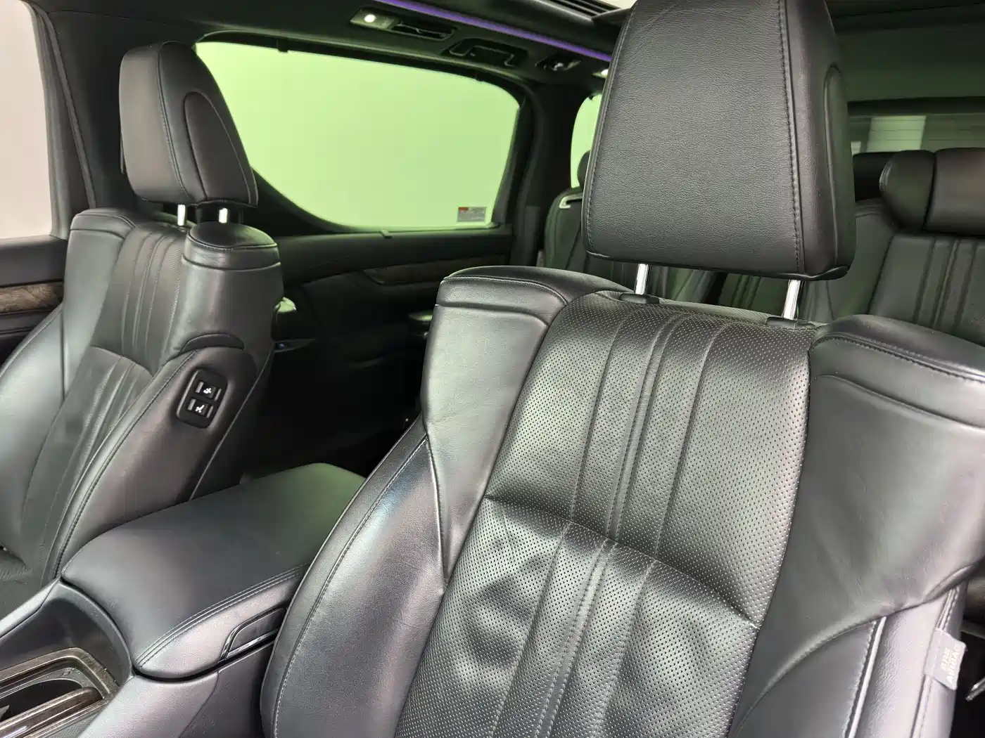 Toyota Alphard 2019 Hybrid 2.5L Premium Edition фото 24