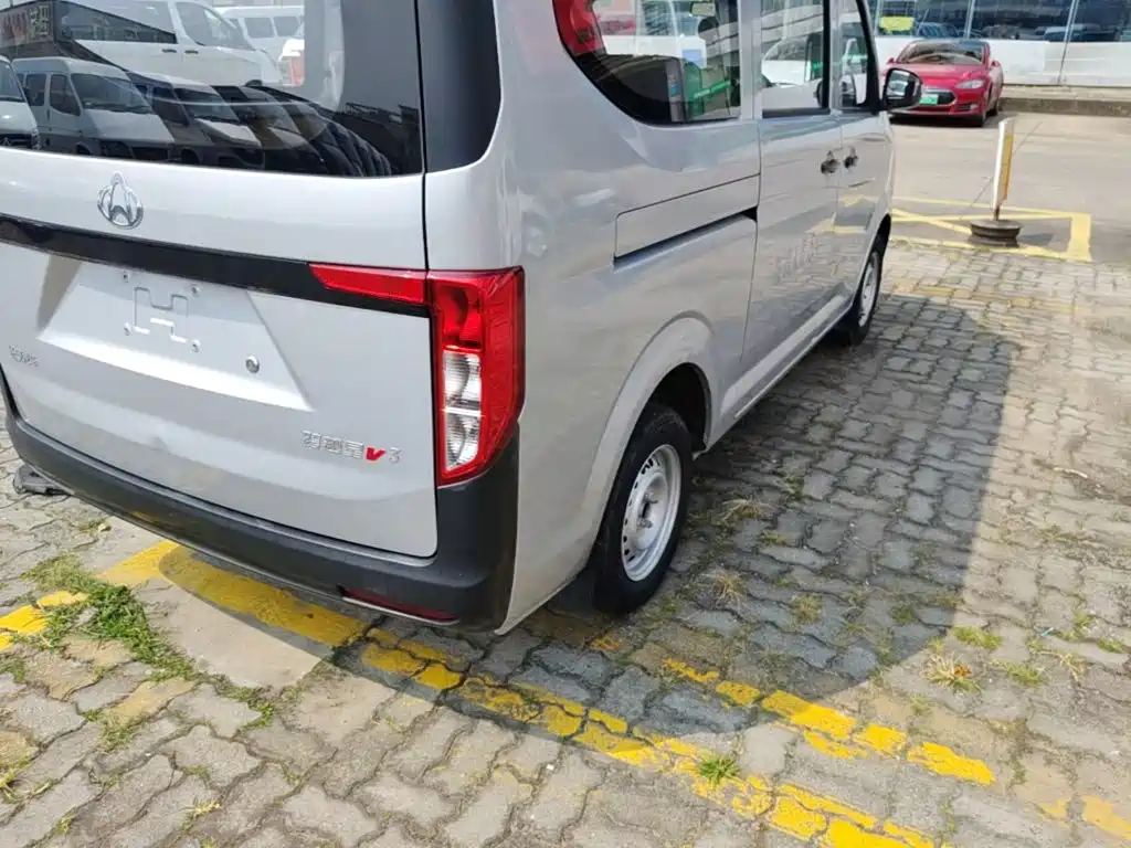 Changan Kuayue Kuayuexing V3 2025 2023 1.3L Gasoline Enjoyment 5-seater Passenger Van